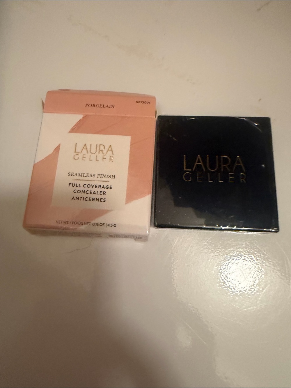 New Laura Geller Seamless Finish Full Coverage Concealer - Porcelain